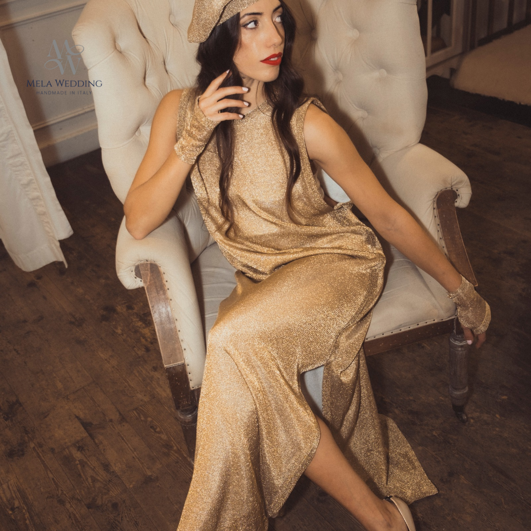 Abito lungo GlamWeave in filato di metallo color oro - Mela Wedding