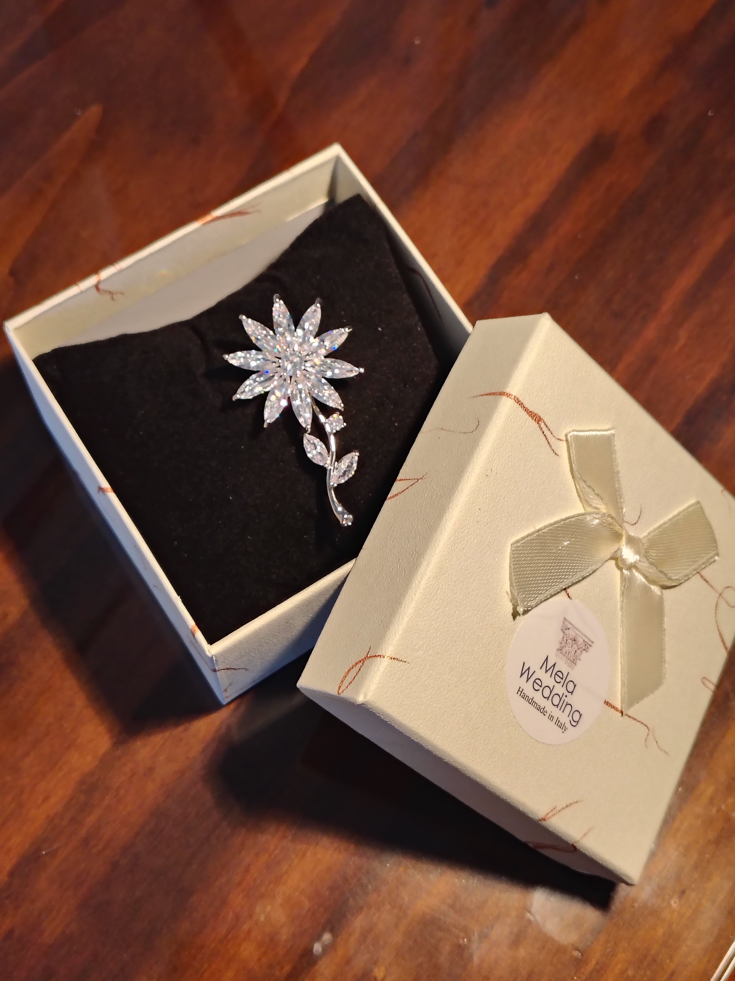 Spilla Sposa Fiore di Cristallo - Mela Wedding