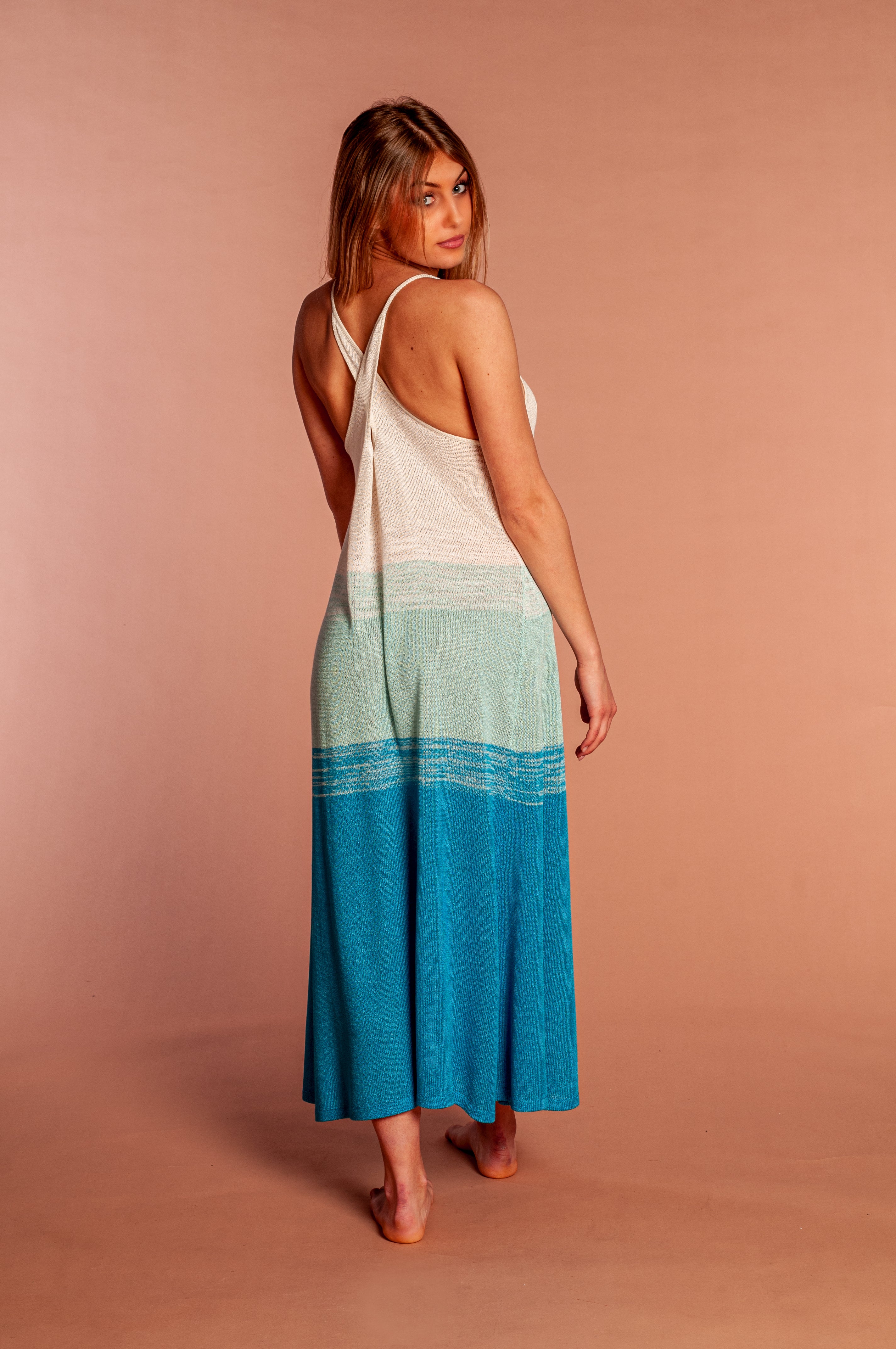 Ocean Dress Abito lungo Turchese Celeste e Bianco scollo all'americana - Mela Wedding
