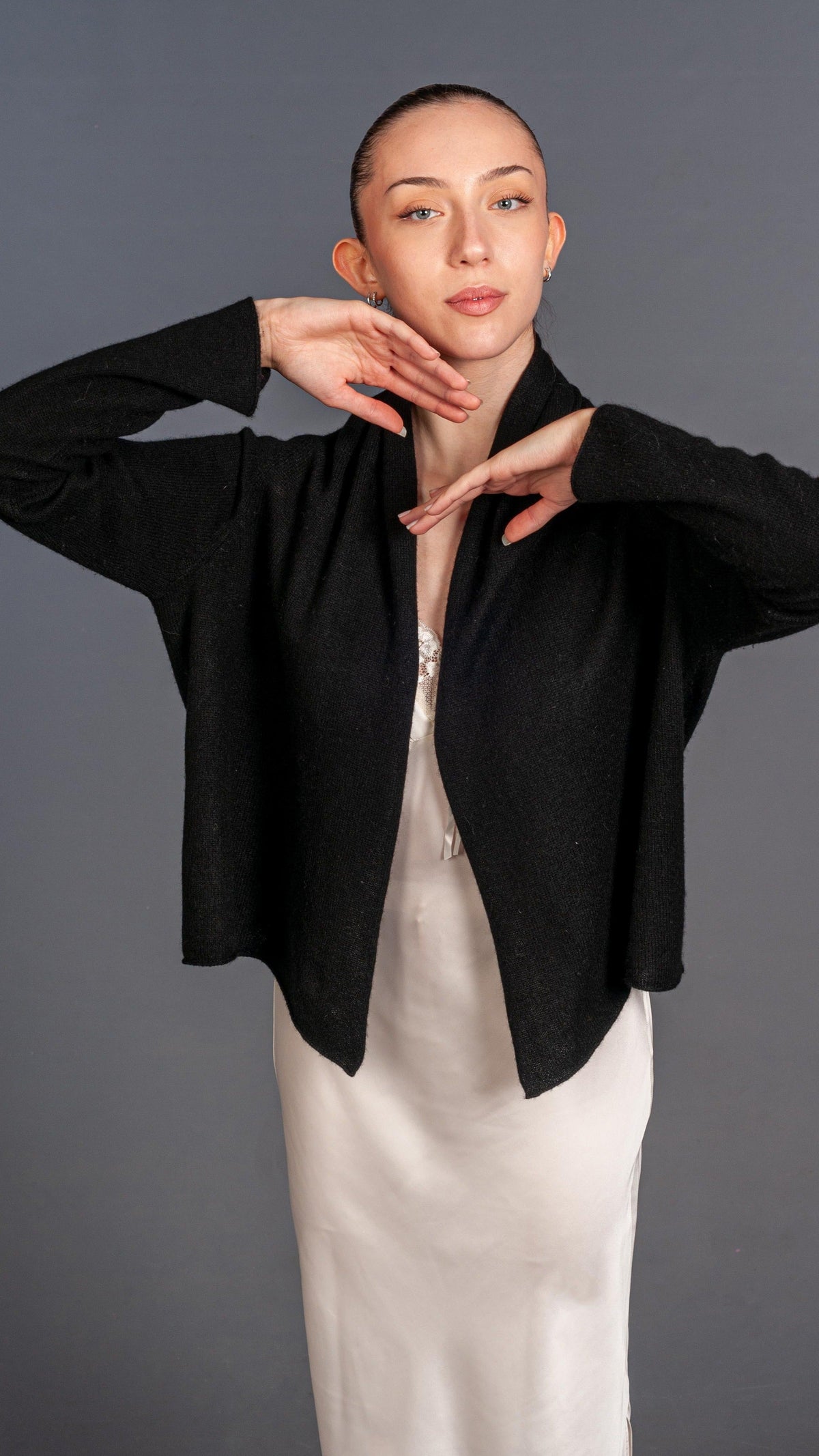 Giacchetto Cardigan corto Bolero Cashmere Nero - Mela Wedding