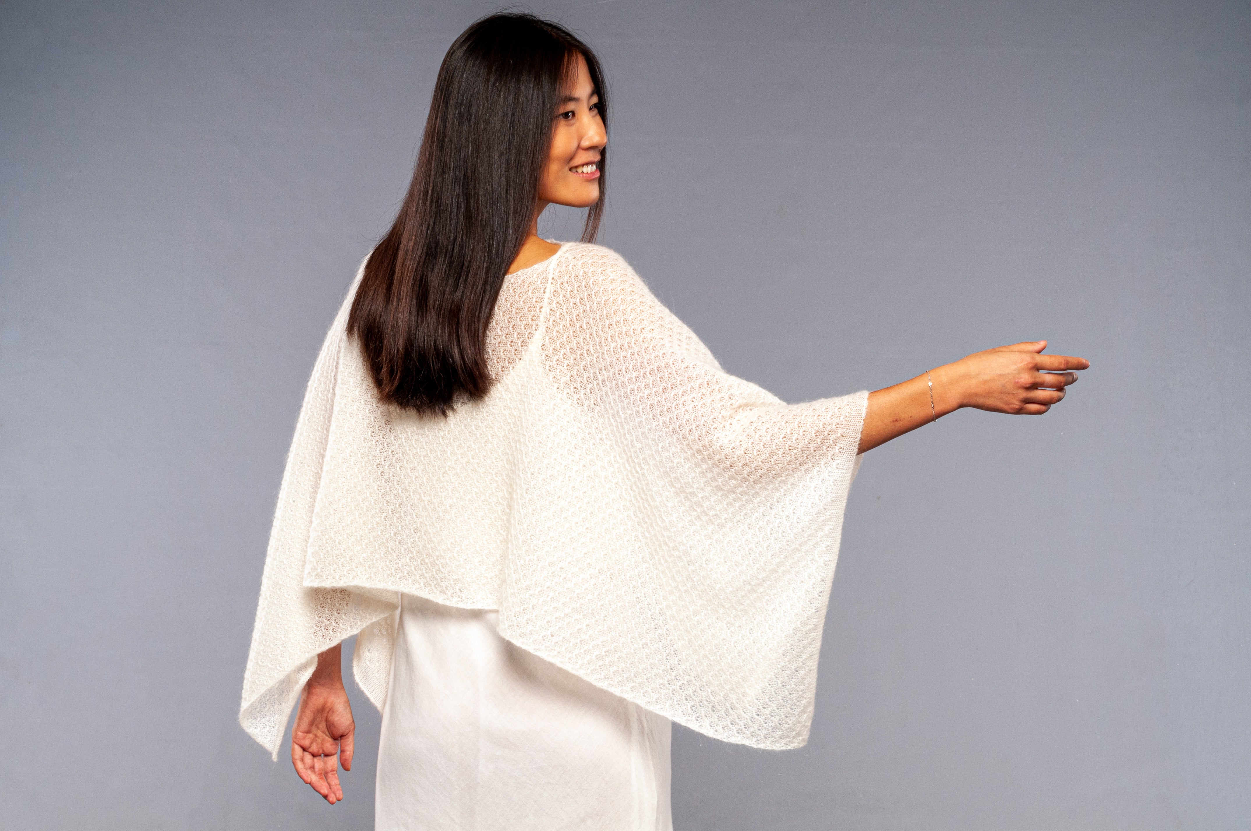Coprispalle Janet con manicotti in mohair - Mela Wedding
