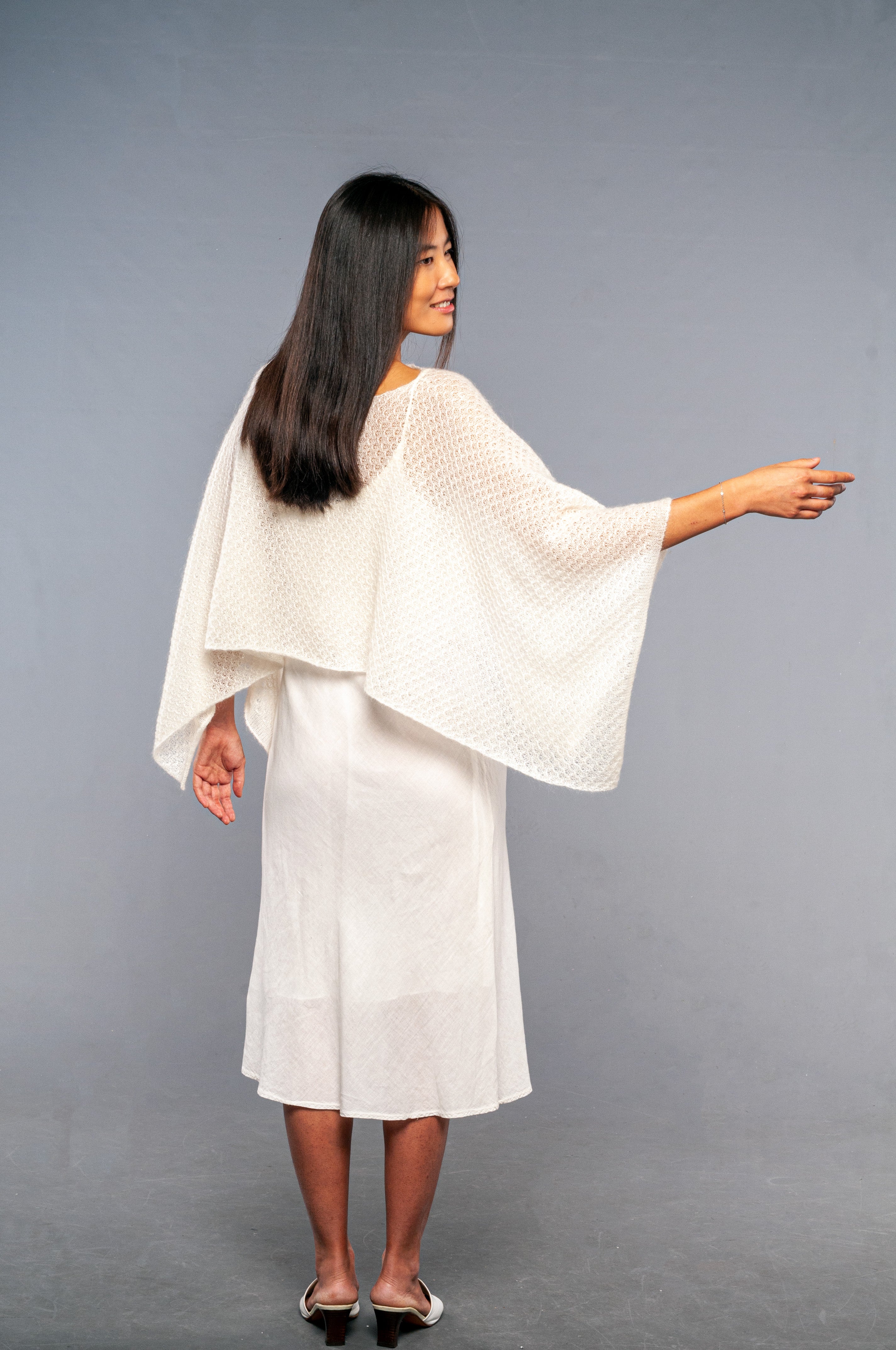 Coprispalle Janet con manicotti in mohair - Mela Wedding