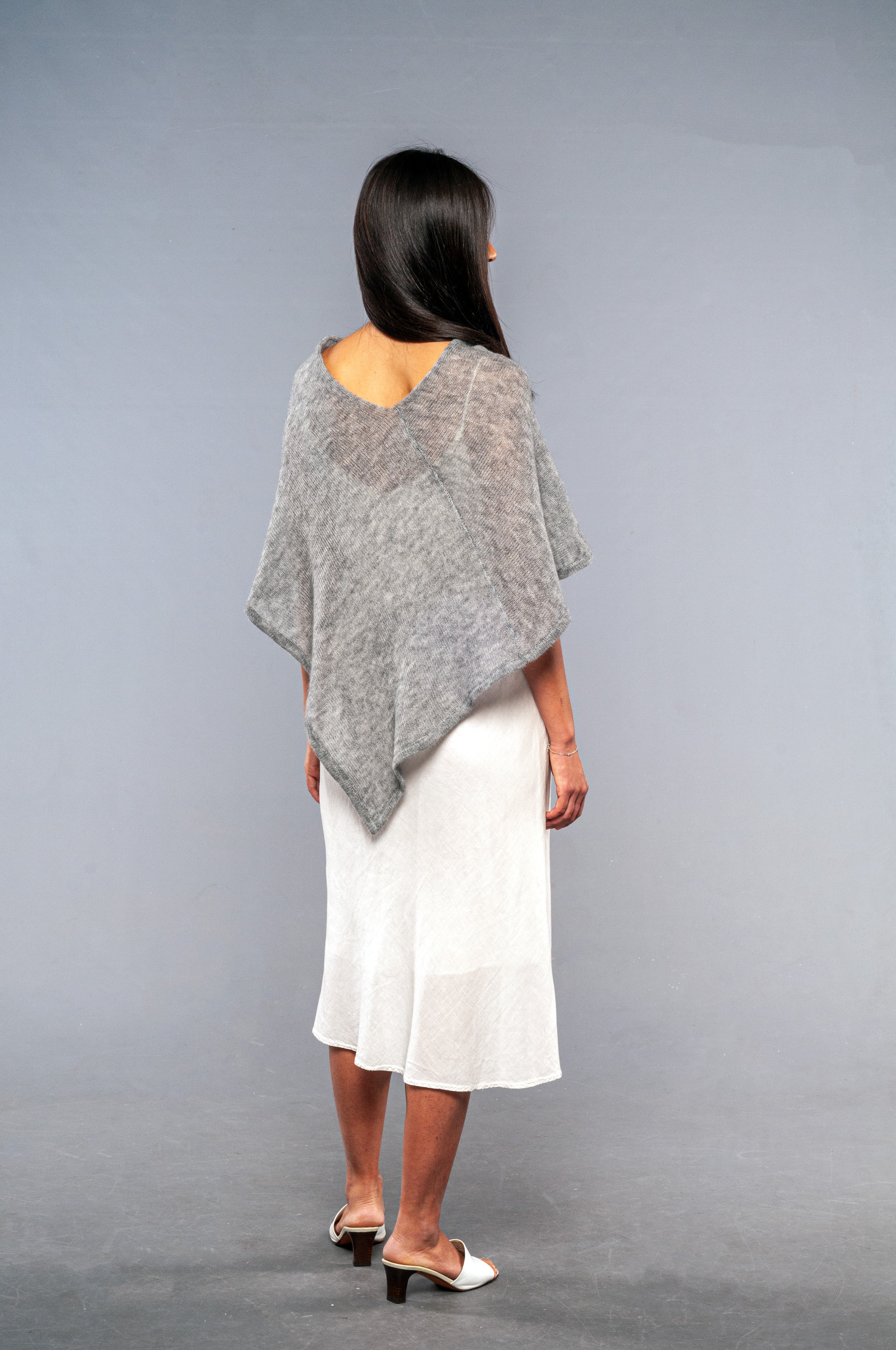 Poncho in Mohair Grigio Elegance - Mela Wedding