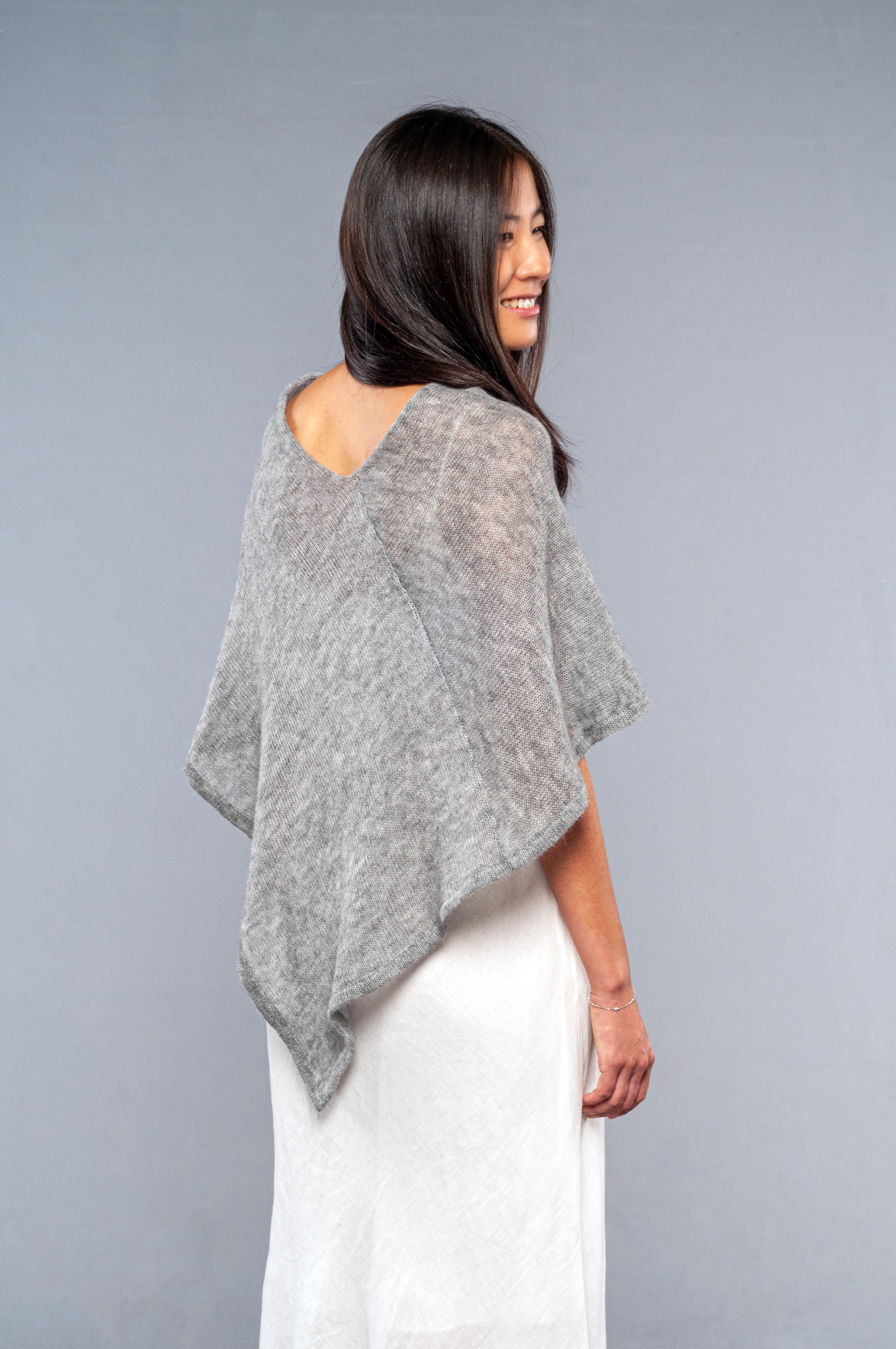 Poncho in Mohair Grigio Elegance - Mela Wedding