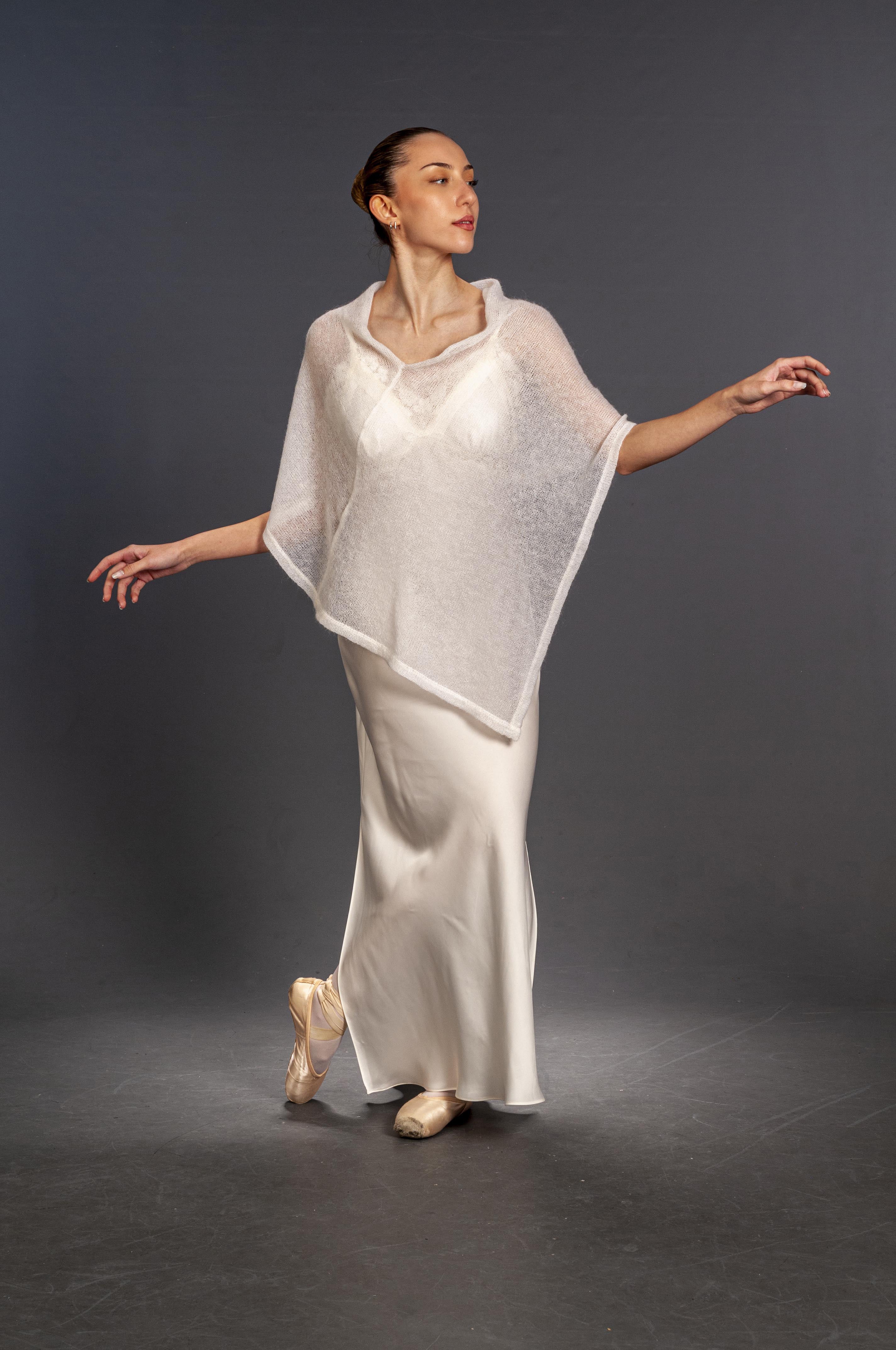 Poncho Sposa in Mohair e Seta Bianco Elegance - Mela Wedding