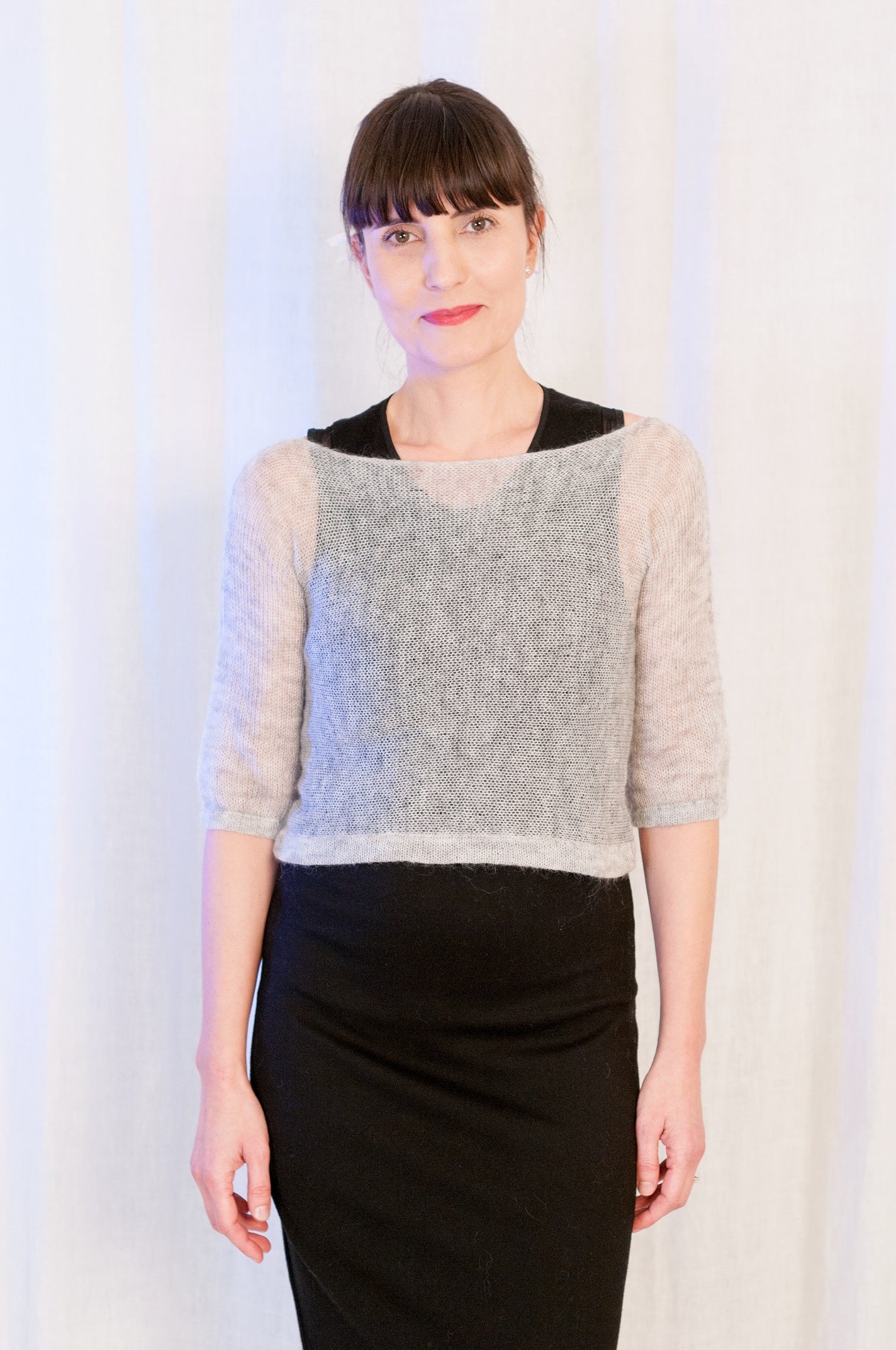 Top in Mohair Grigio melange con Maniche Longuette e bottoncino in tinta - Mela Wedding