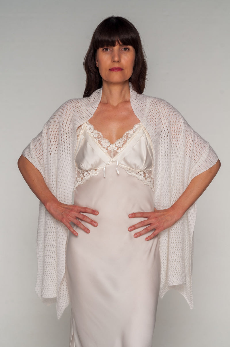 pure cashmere hand-knitted bridal stole with openwork stitch