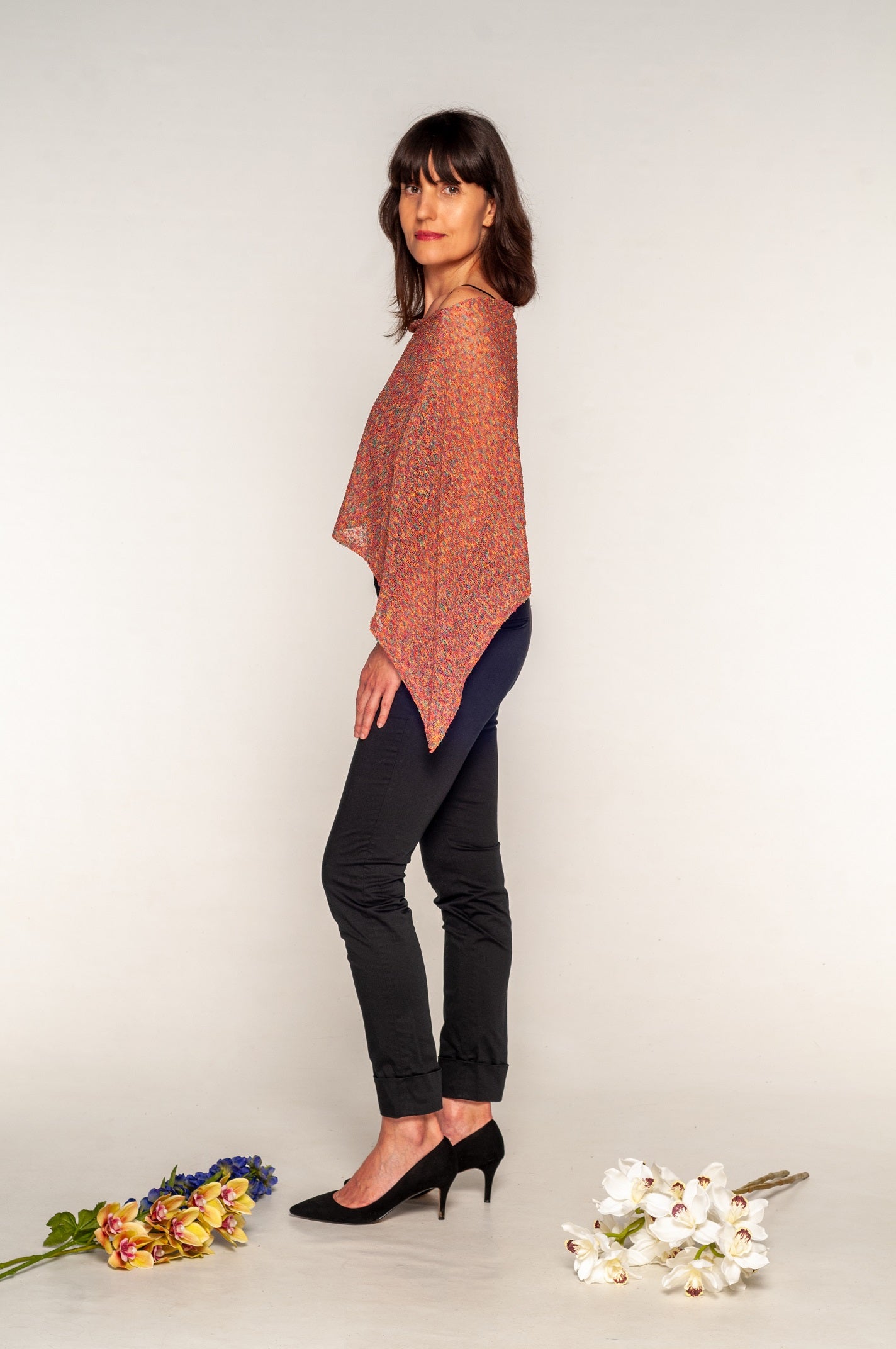 vista laterale del poncho boho chic