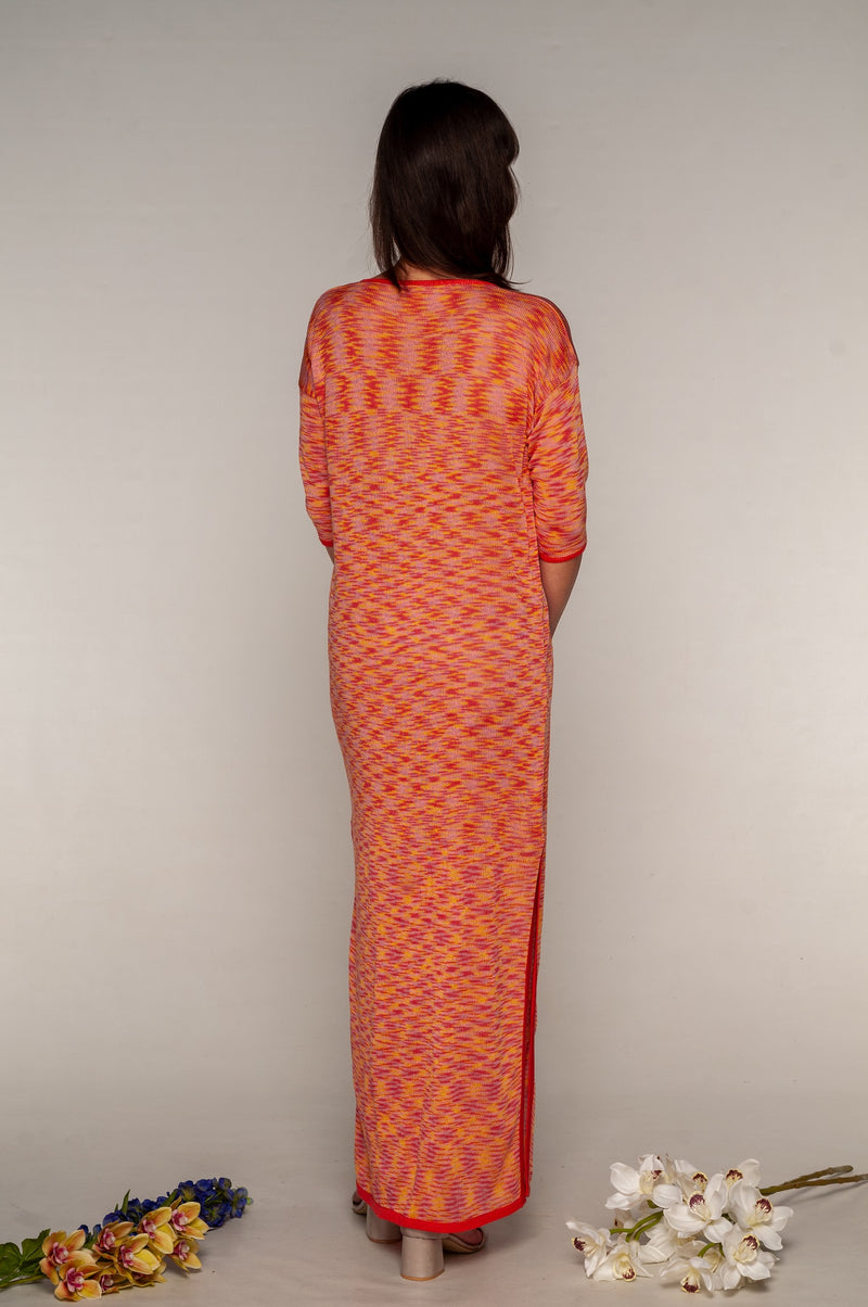 back view of the long kaftan pattern dress