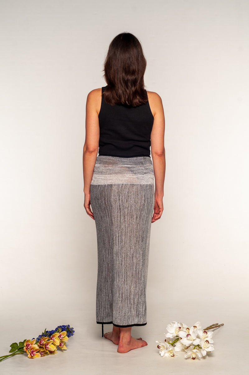 back of the skirt mareo Mela wedding gray and black