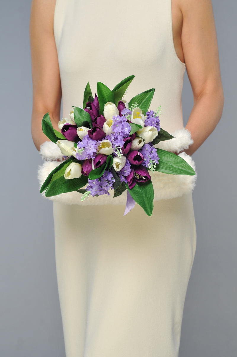 può ospitare il bouquet di fiori da sposa senza perdere la sua splendida forma