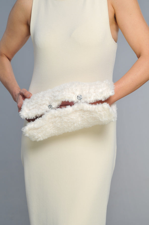scladamani sleeve in faux fur and large swarovski crystals