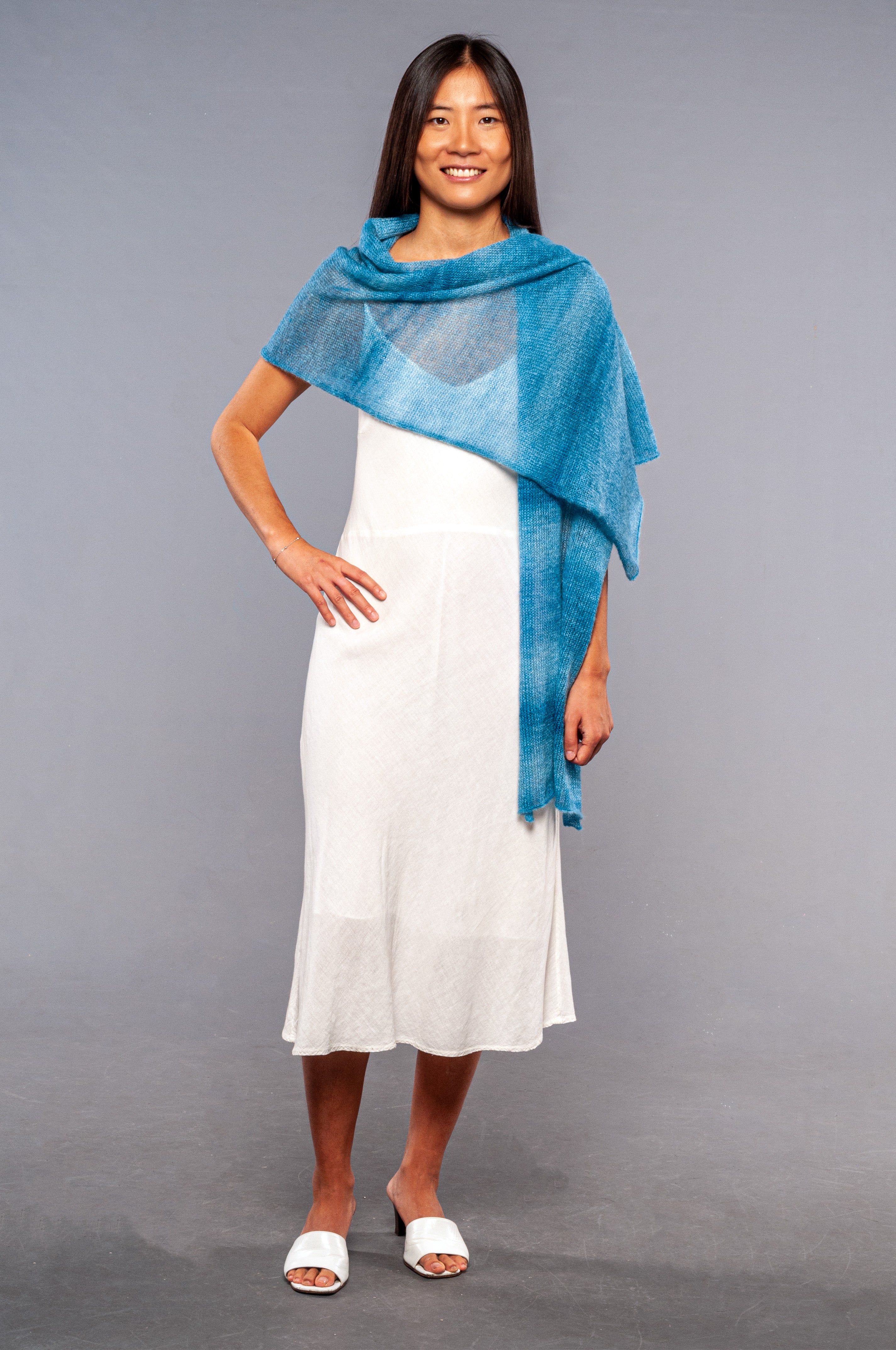 stola da cerimonia blu in avvolgente mohair