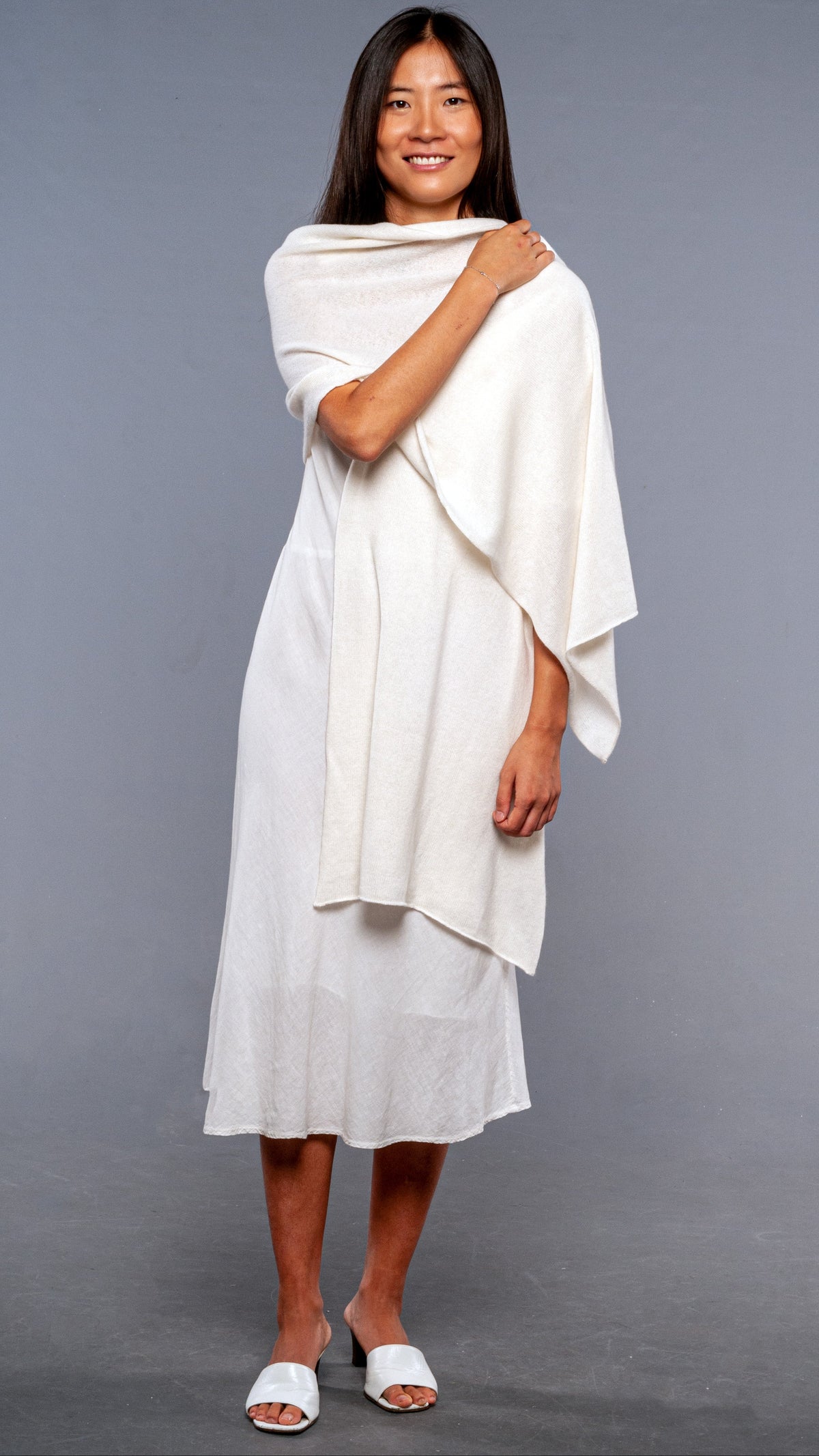 Stola Cashmere Bianco caldo o in bianco freddo - Mela Wedding