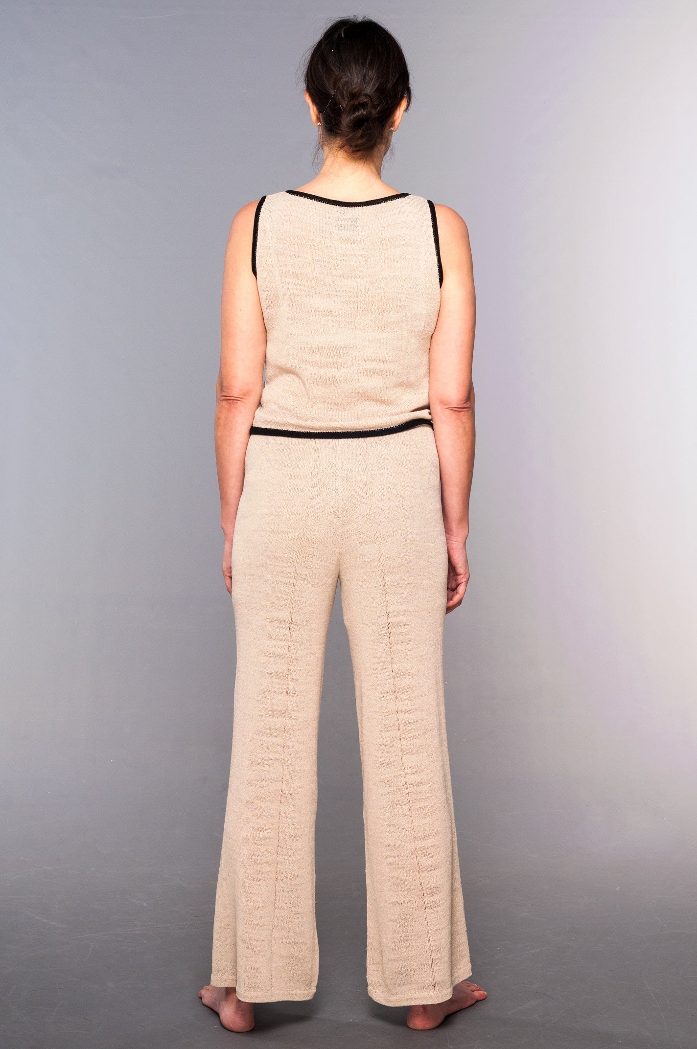 tuta yoga beige bordi neri top e pantalone retro